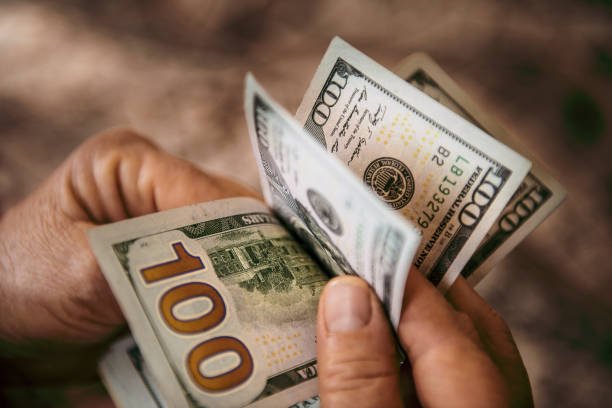 Se despide el billete de 100 dólares | saldrá de circulación y se debe cambiar sí o sí antes de esta fecha.-
